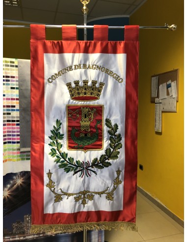 Gonfalone ricamato