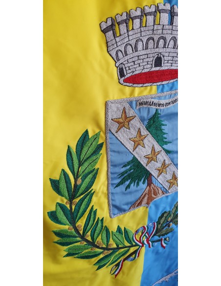 Gonfalone ricamato